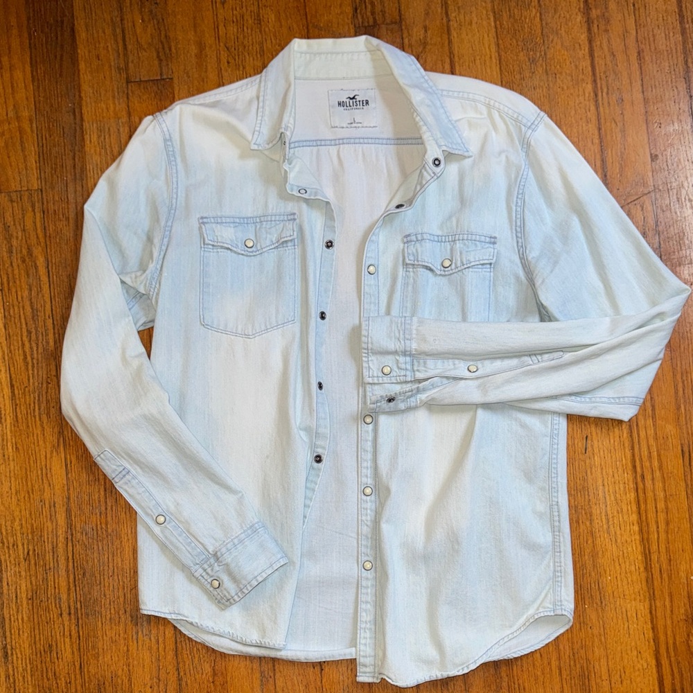 Hollister Men's Light Blue Denim Shirt